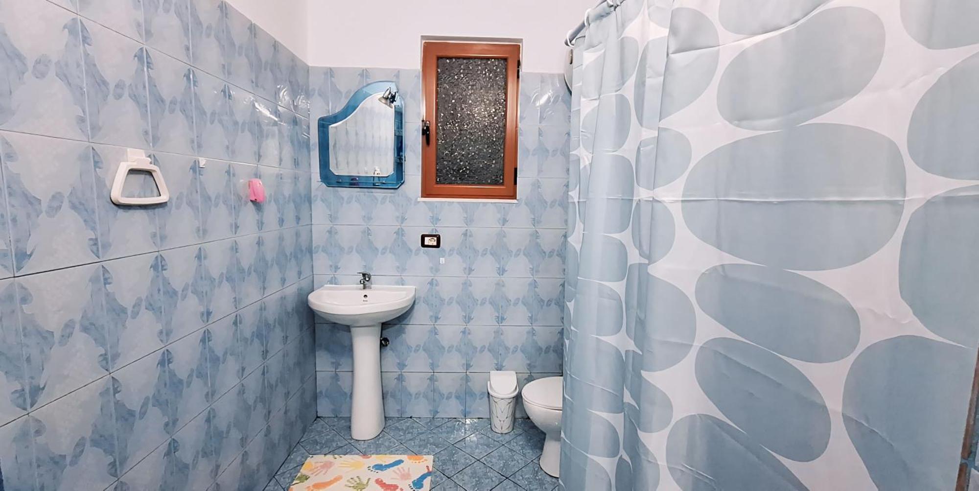 Promenade Apartment In City Centre Берат Екстериор снимка